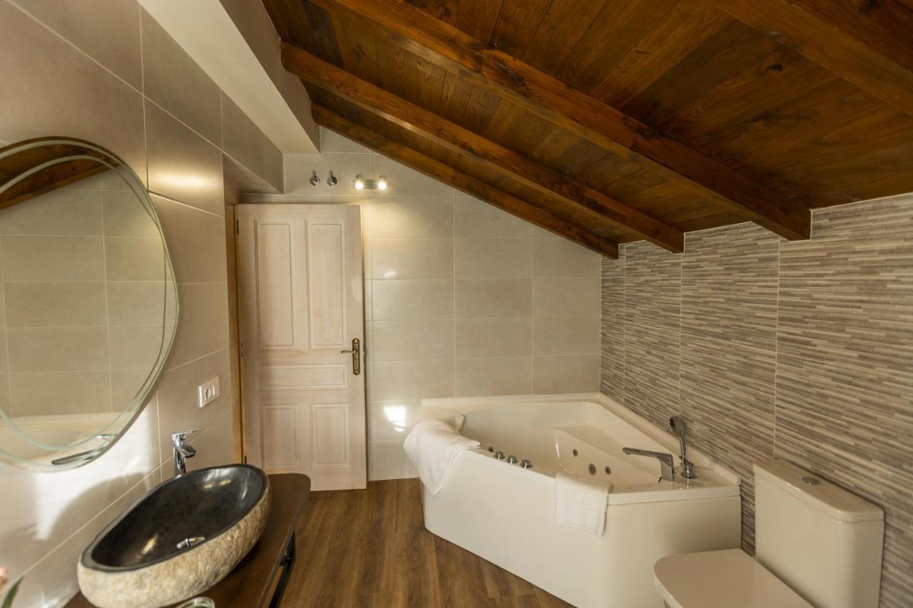 Apartamentos Casona Del Campo Навия Экстерьер фото