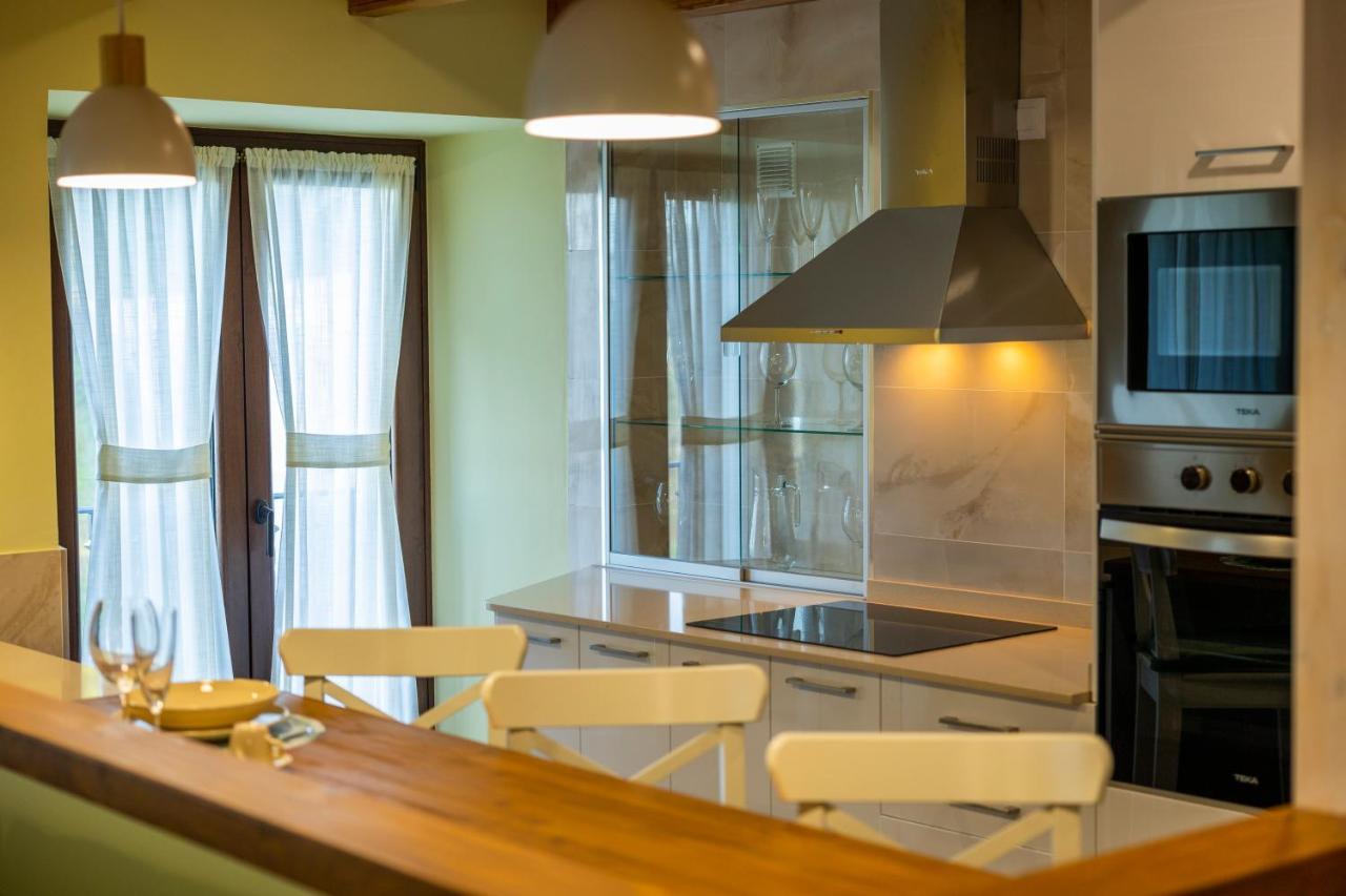 Apartamentos Casona Del Campo Навия Экстерьер фото