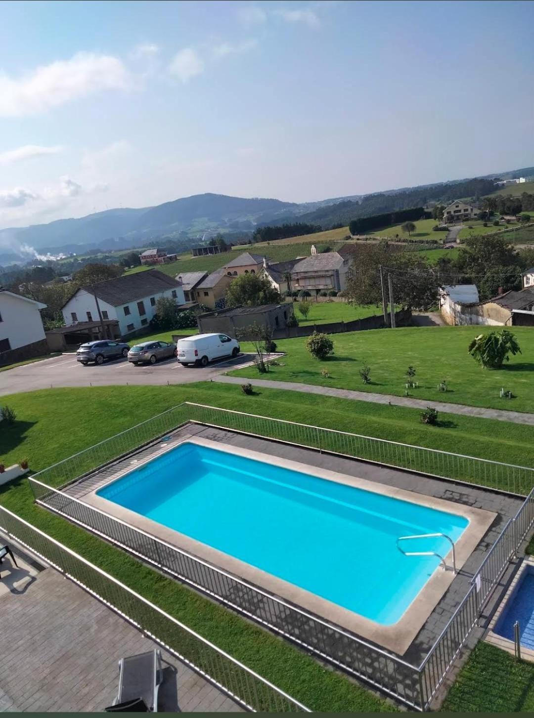 Apartamentos Casona Del Campo Навия Экстерьер фото